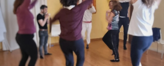 ESSERE NEL CORPO, ESSERE PRESENTI ( 1° ANNO )